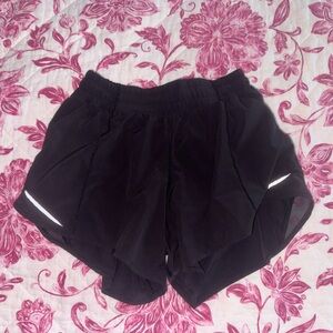 LULULEMON Hotty Hot Shorts “4inch